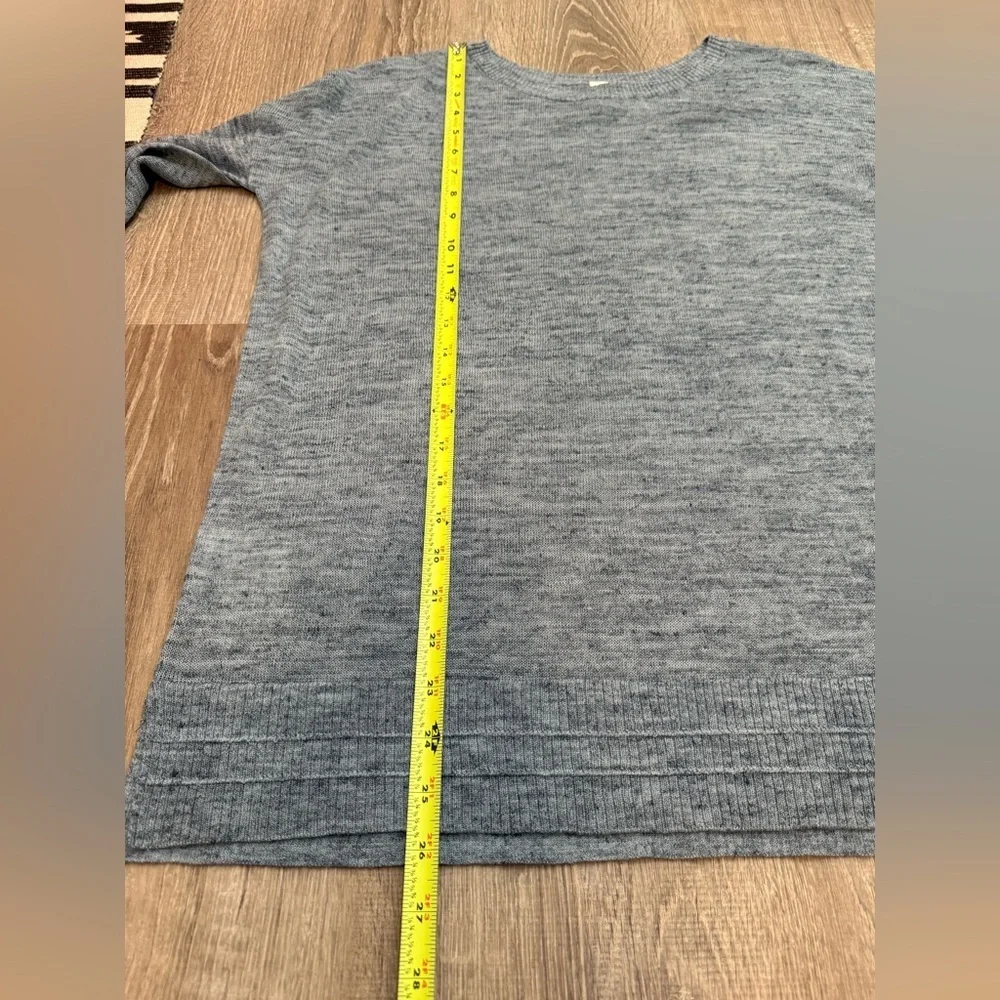 Lululemon-Well Being Crew Sweater *Linen-
Heathered Sailboat/Classic Navy Small - Picture 9 of 11
